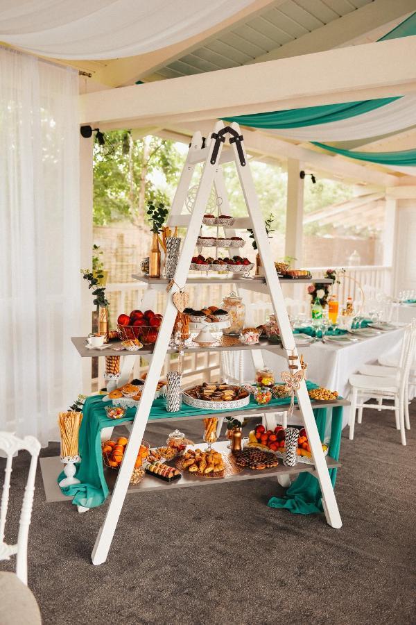 Candy Pensiune&Restaurant Dumbrava Rosie Ngoại thất bức ảnh